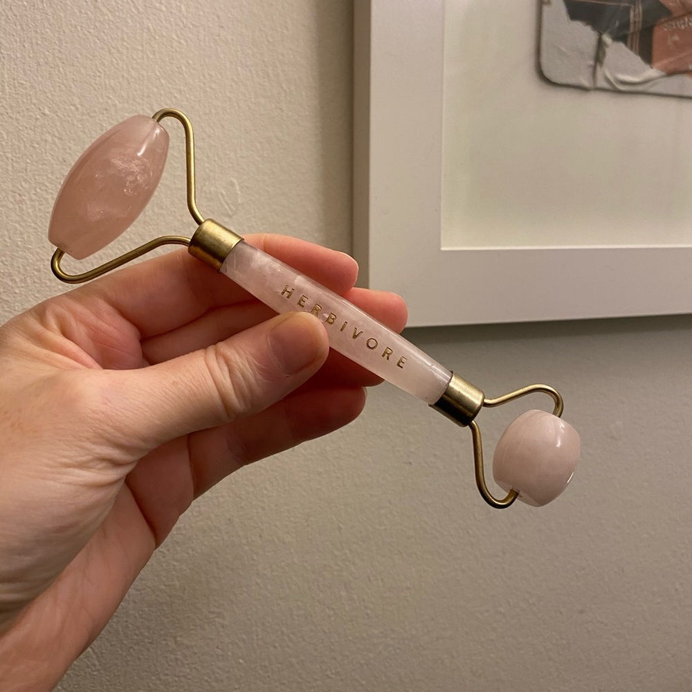 Herbivore Rose Quartz Facial Roller